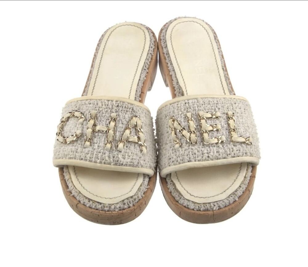 CHANEL Womens G34826 White Tweed Logo Chain Slide Sandals Size 39 Made In Italy